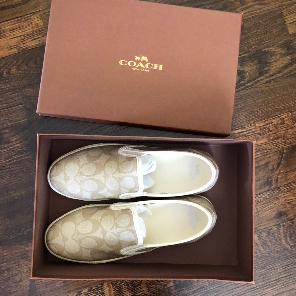 New coach sneakers size 9